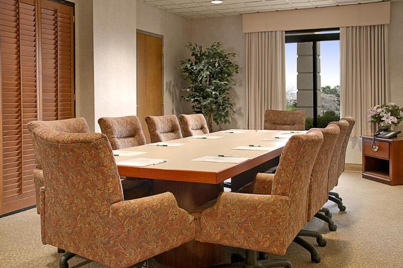 Holiday Inn Cleveland By Ihg Exterior photo